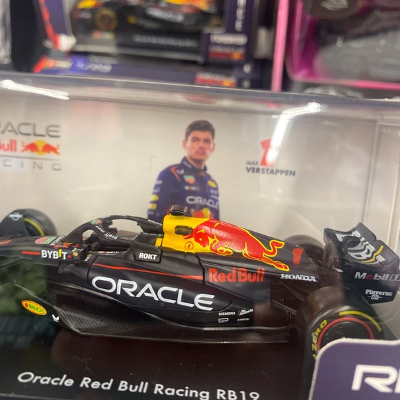 F1 cars - Picture 3 of 4